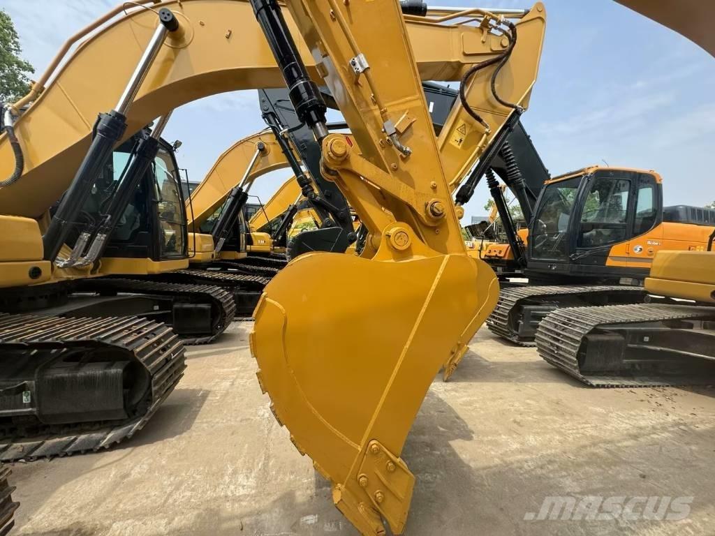 CAT 323GC Vikšriniai ekskavatoriai