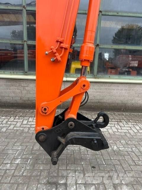 Hitachi ZX 135 US Vikšriniai ekskavatoriai