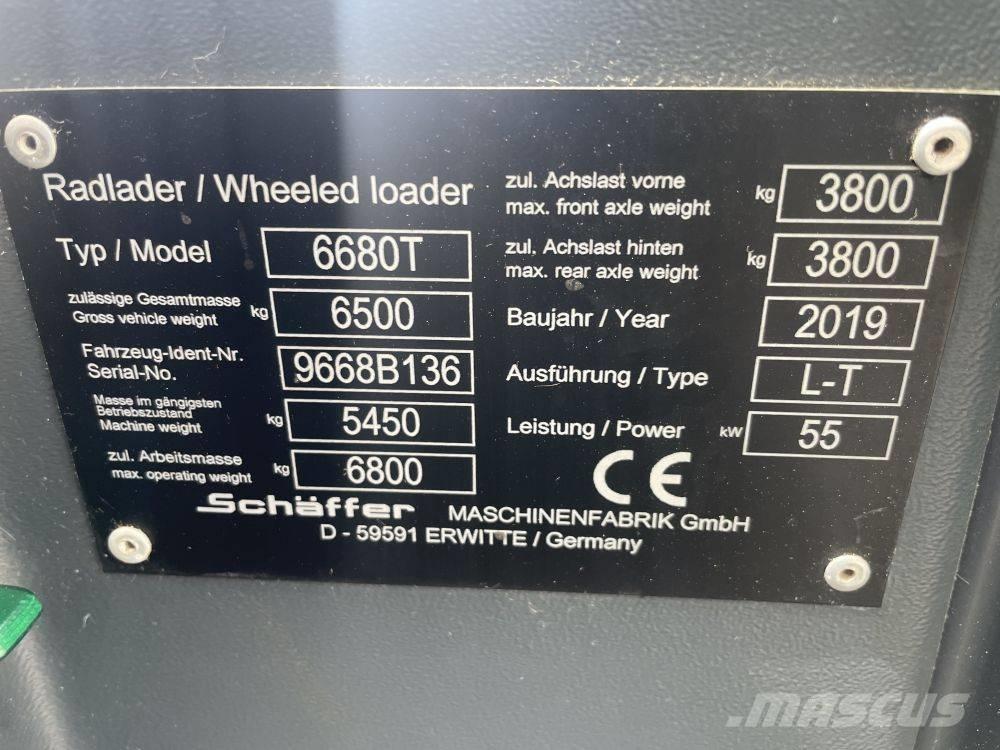 Schäffer 6680T Teleskopiniai krautuvai žemės ūkiui