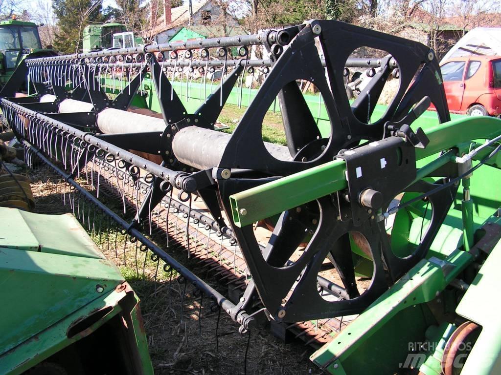 John Deere 618 R Derliaus nuėmimo kombainų galvos