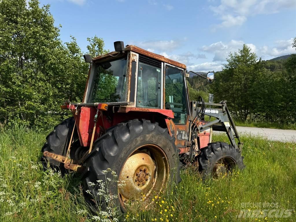 Massey Ferguson 675 Traktoriai