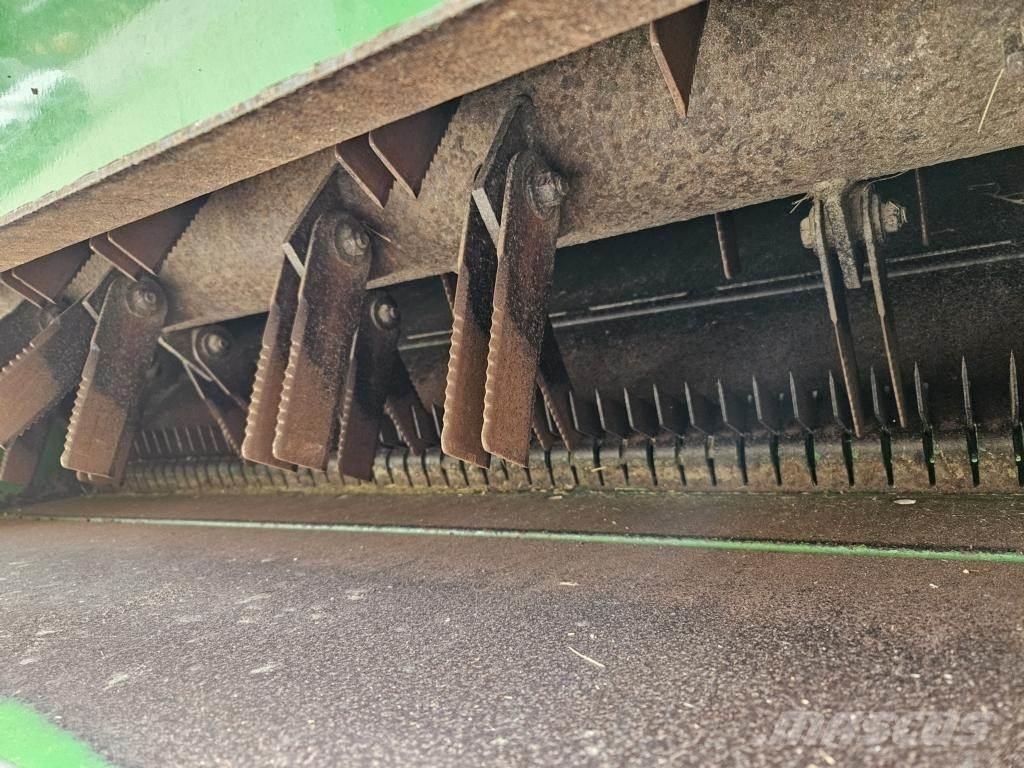 John Deere W540 Derliaus nuėmimo kombainai