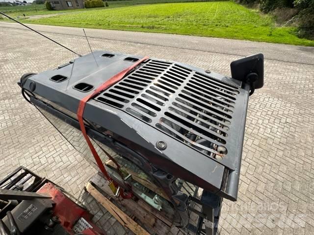 Hitachi ZX-LC-5B Kabinos ir interjeras