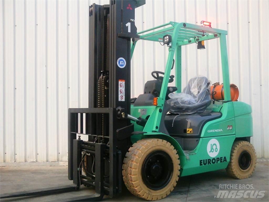 Mitsubishi FG30NTD LPG (dujiniai) krautuvai