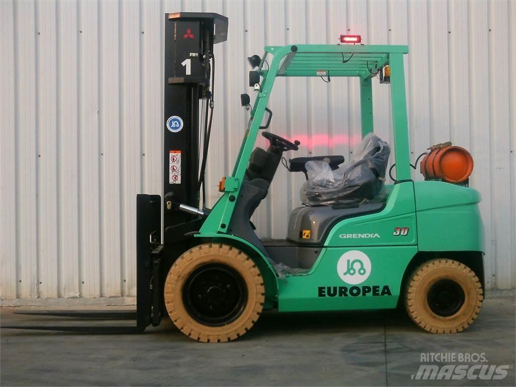 Mitsubishi FG30NTD LPG (dujiniai) krautuvai