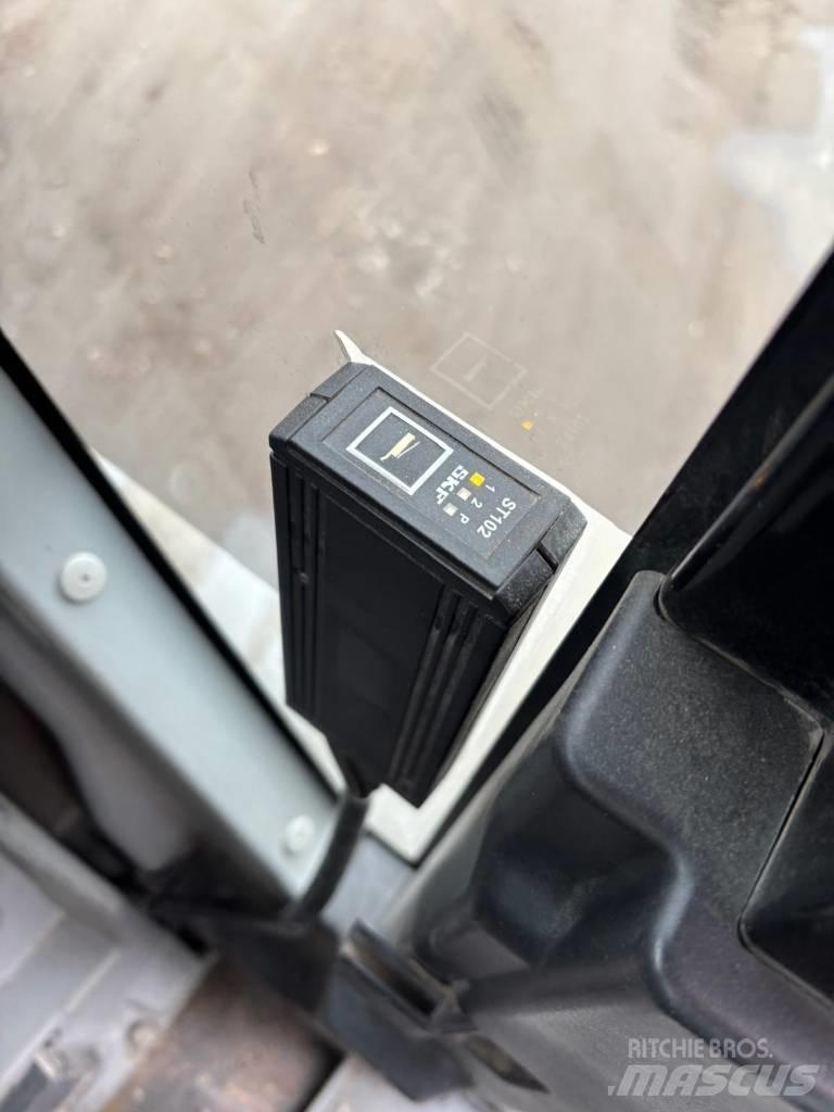 CAT 320EL Vikšriniai ekskavatoriai