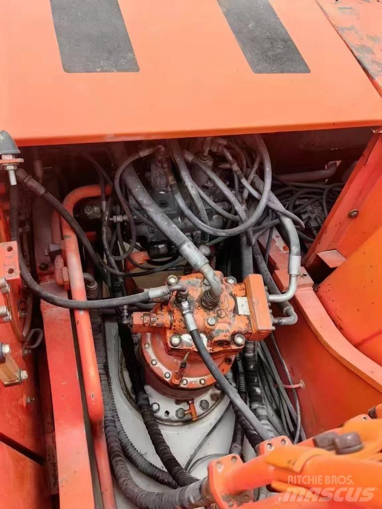 Doosan 225-7 Vikšriniai ekskavatoriai