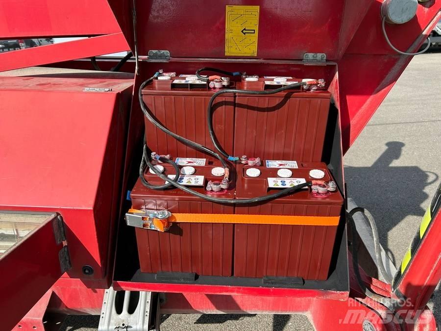 Denka-Lift DL 30 Ant priekabų montuojamos kėlimo platformos
