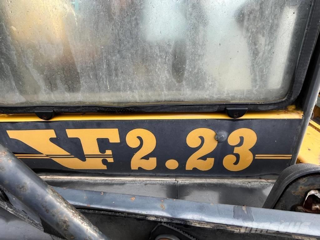 Venieri 2.23 Ekskavatoriniai krautuvai