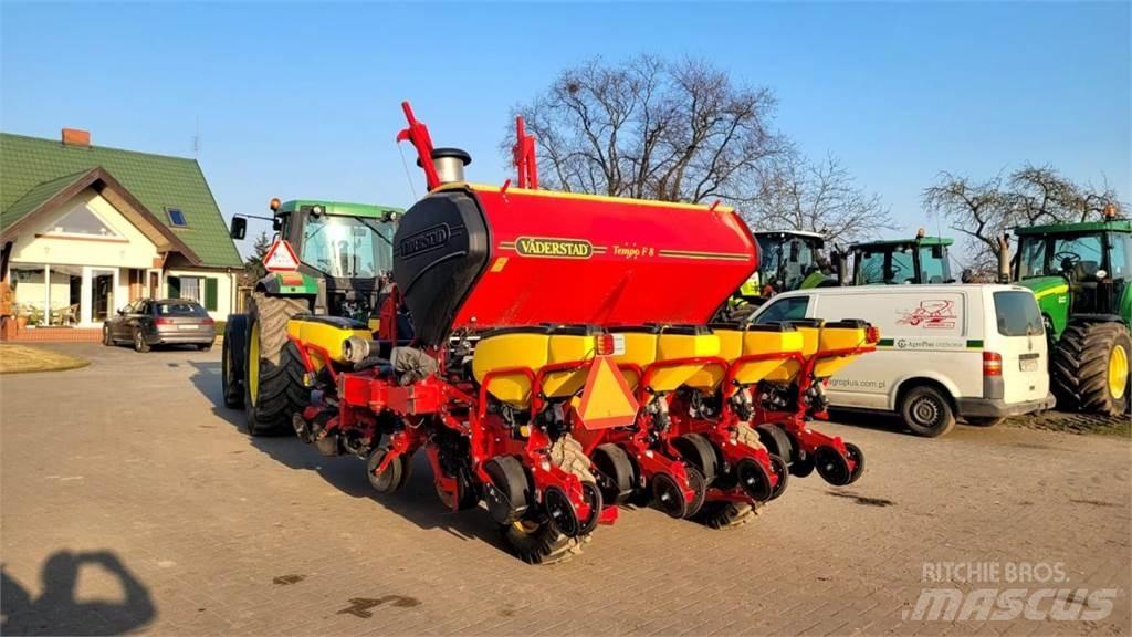 Väderstad Tempo F8 Tiksli sėjimo technika