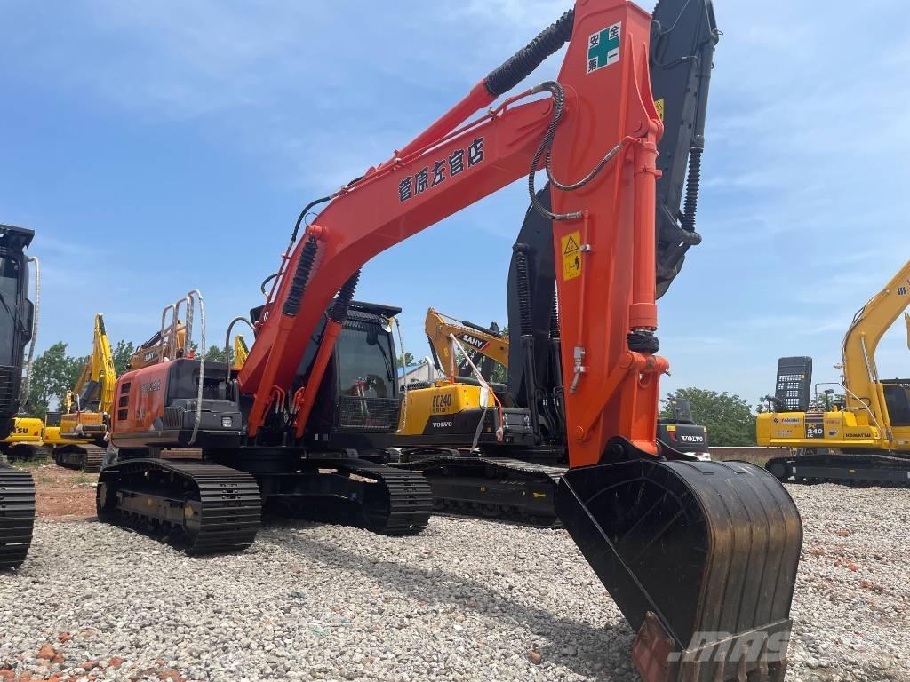 Hitachi ZX 200 Vikšriniai ekskavatoriai