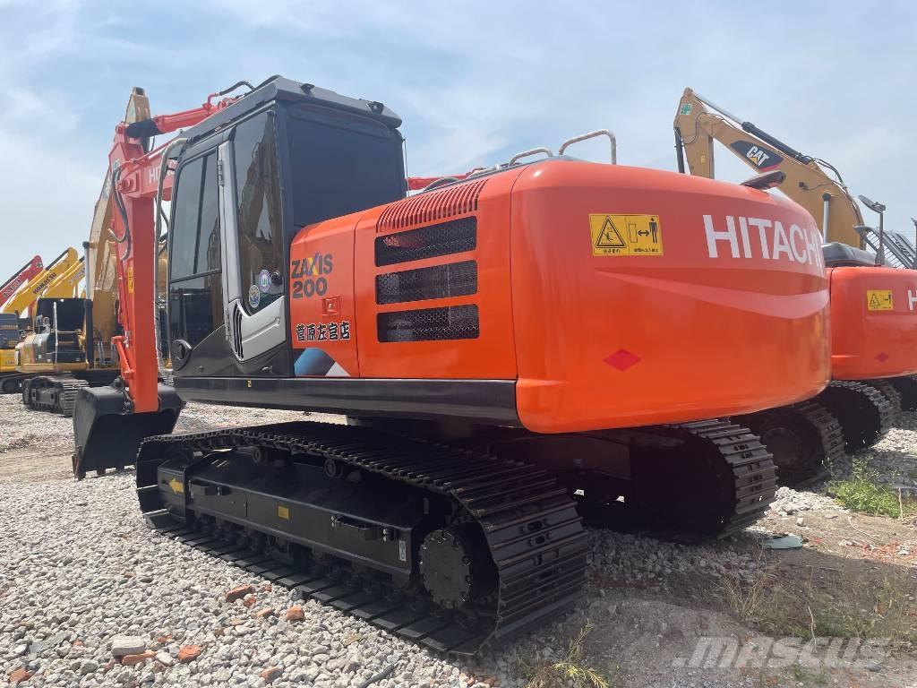 Hitachi ZX 200 Vikšriniai ekskavatoriai