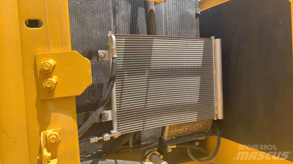 Komatsu PC 200 Vikšriniai ekskavatoriai