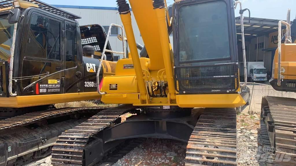 Komatsu PC 200 Vikšriniai ekskavatoriai
