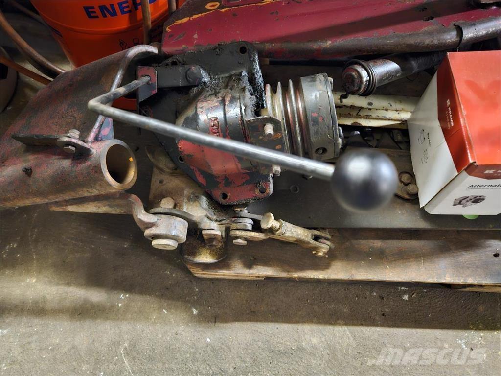 Mörtl Mähbalken Kiti naudoti traktorių priedai