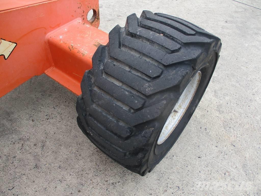JLG 510 AJ (271) Kompaktiškas savaeigis strėlinis keltuvas