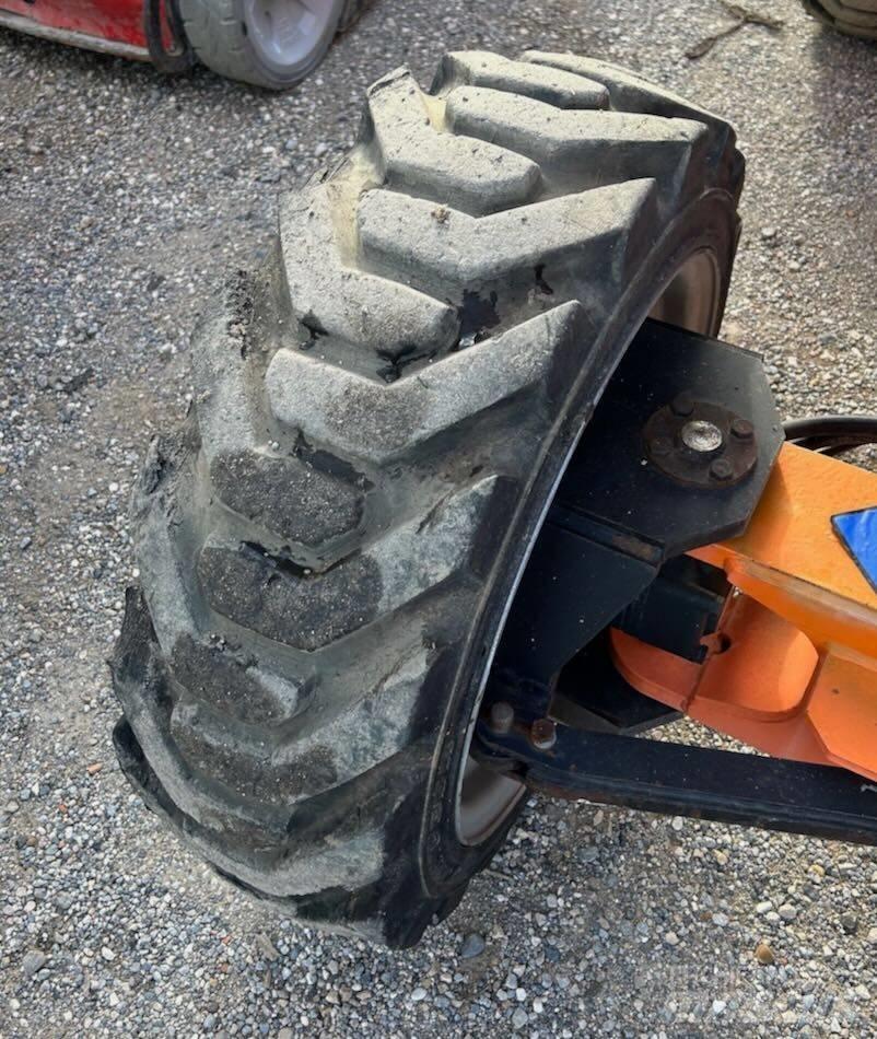 JLG 340 AJ Alkūniniai keltuvai