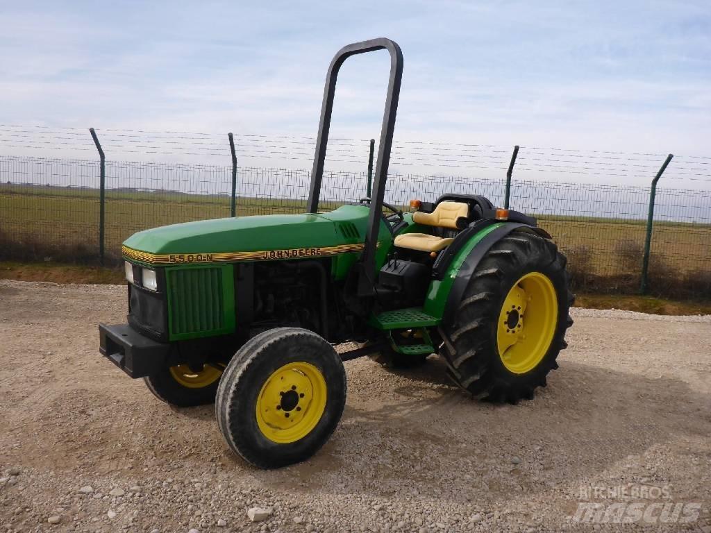 John Deere 5500N Traktoriai
