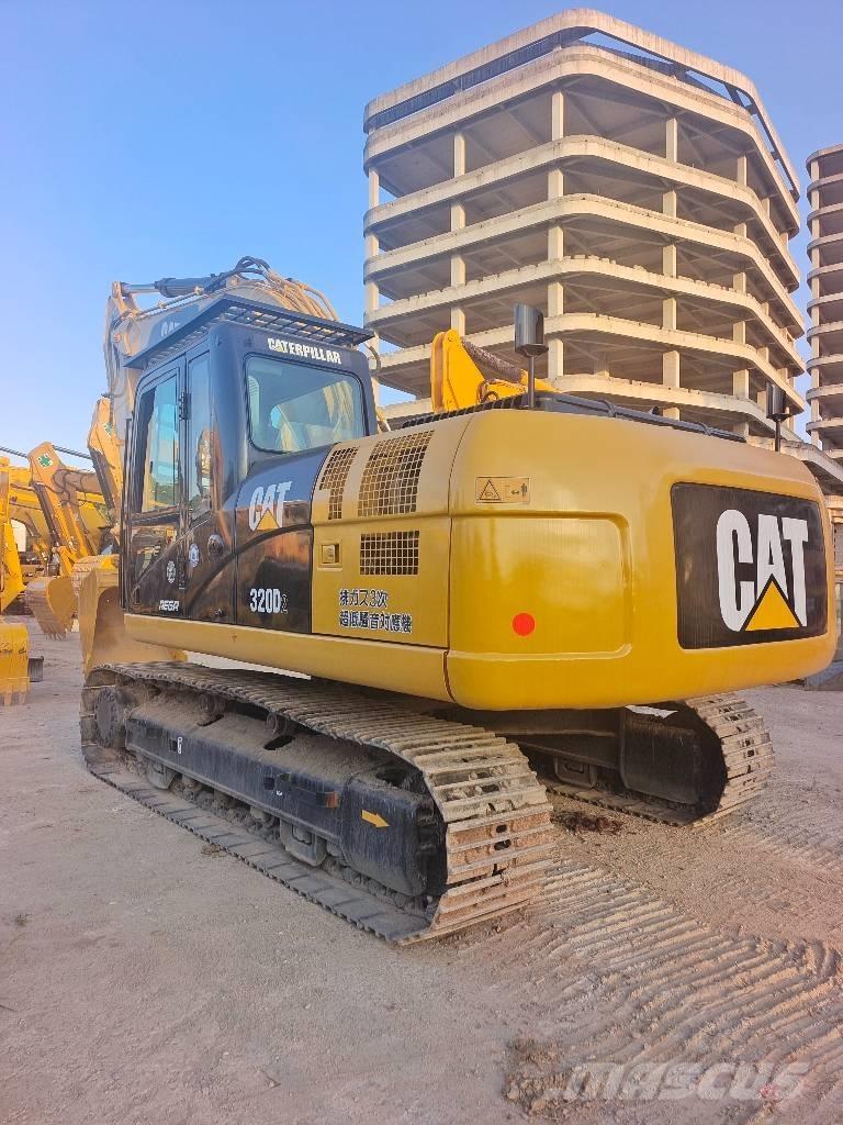 CAT 320D Vikšriniai ekskavatoriai