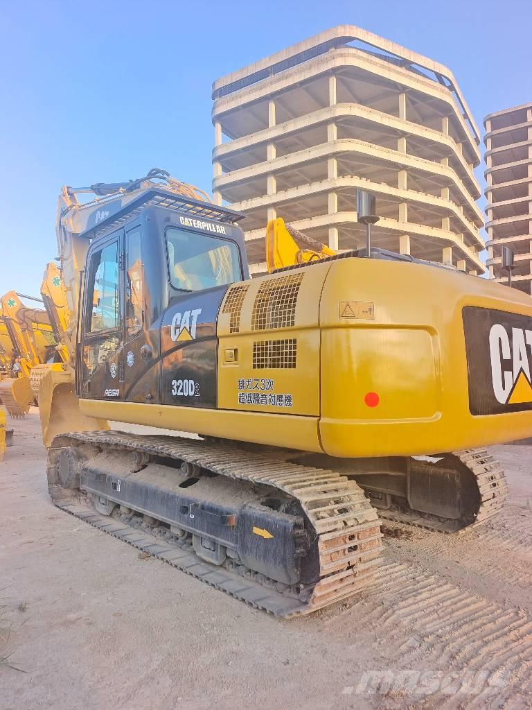 CAT 320D Vikšriniai ekskavatoriai