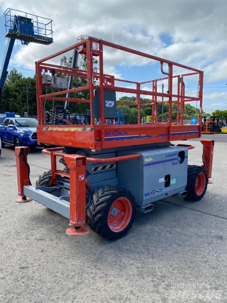 SkyJack SJ 6826 RT Žirkliniai keltuvai