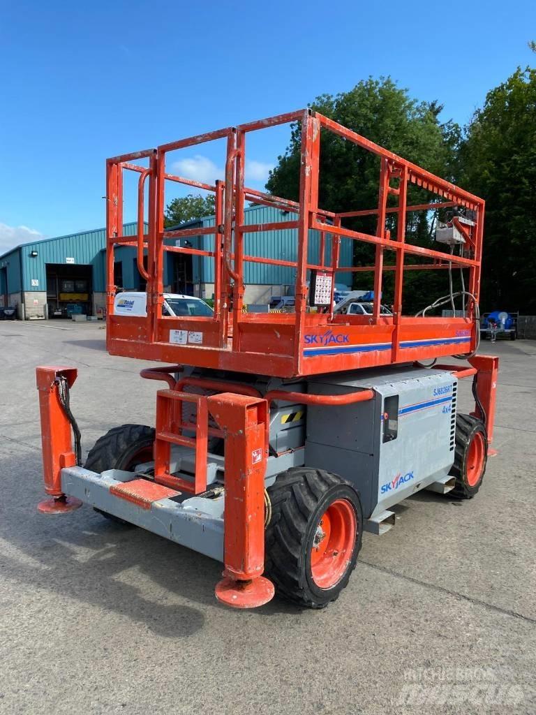 SkyJack SJ 6826 RT Žirkliniai keltuvai