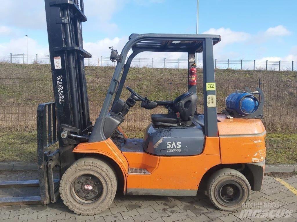 Toyota 7FG35 LPG (dujiniai) krautuvai