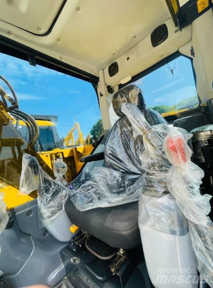 Komatsu PC 138 US Vikšriniai ekskavatoriai