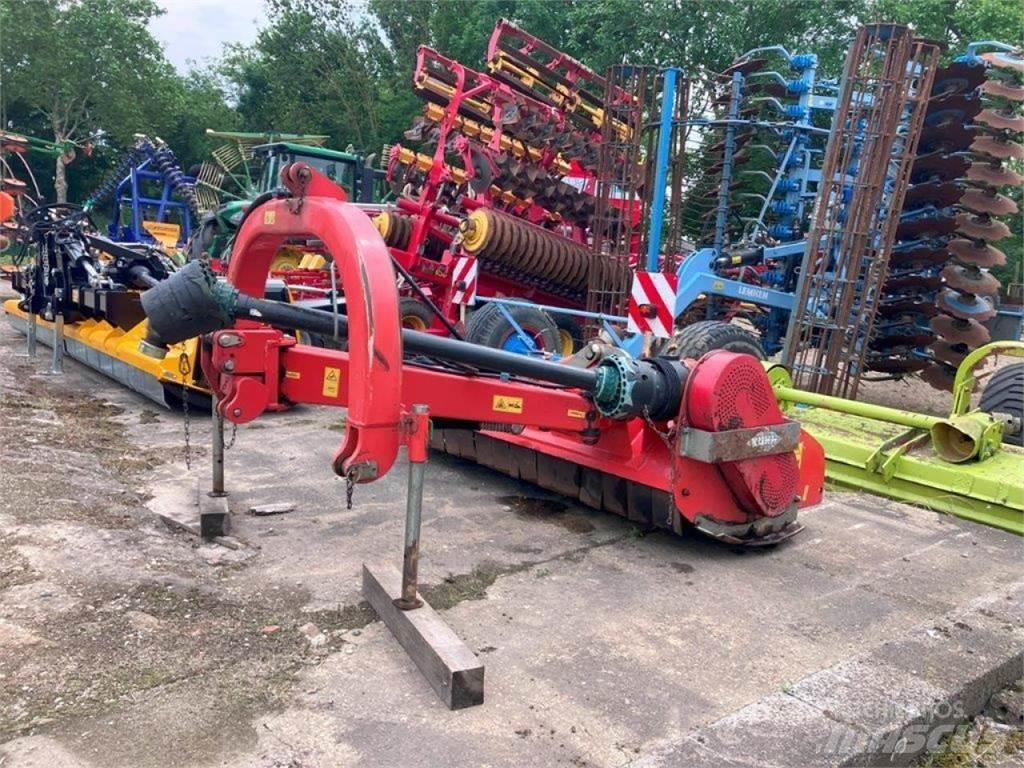 Kuhn TBE 210 Ganyklų šienapjovės / rėžtuvės