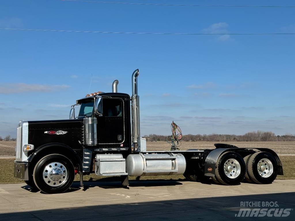 Peterbilt 389 Naudoti vilkikai