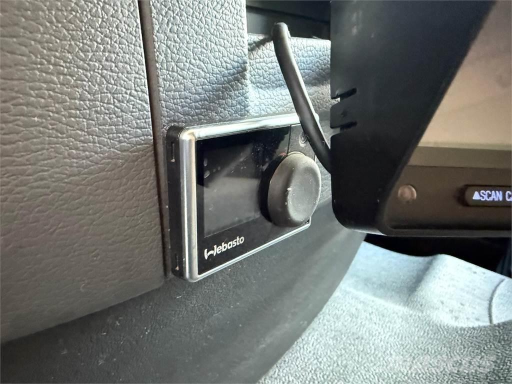 Volvo FE320 4X2 Sunkvežimiai su dengtu kėbulu