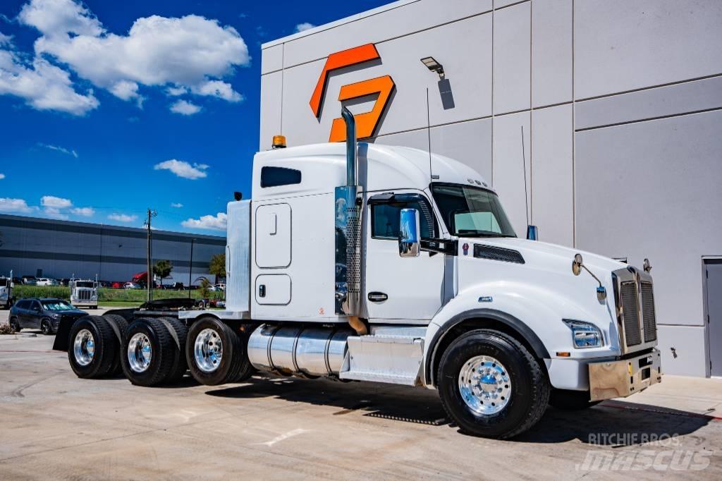 Kenworth T 880 Naudoti vilkikai
