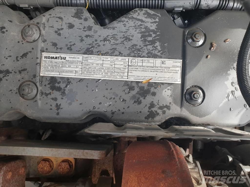 Komatsu PC240NLC-11 Vikšriniai ekskavatoriai