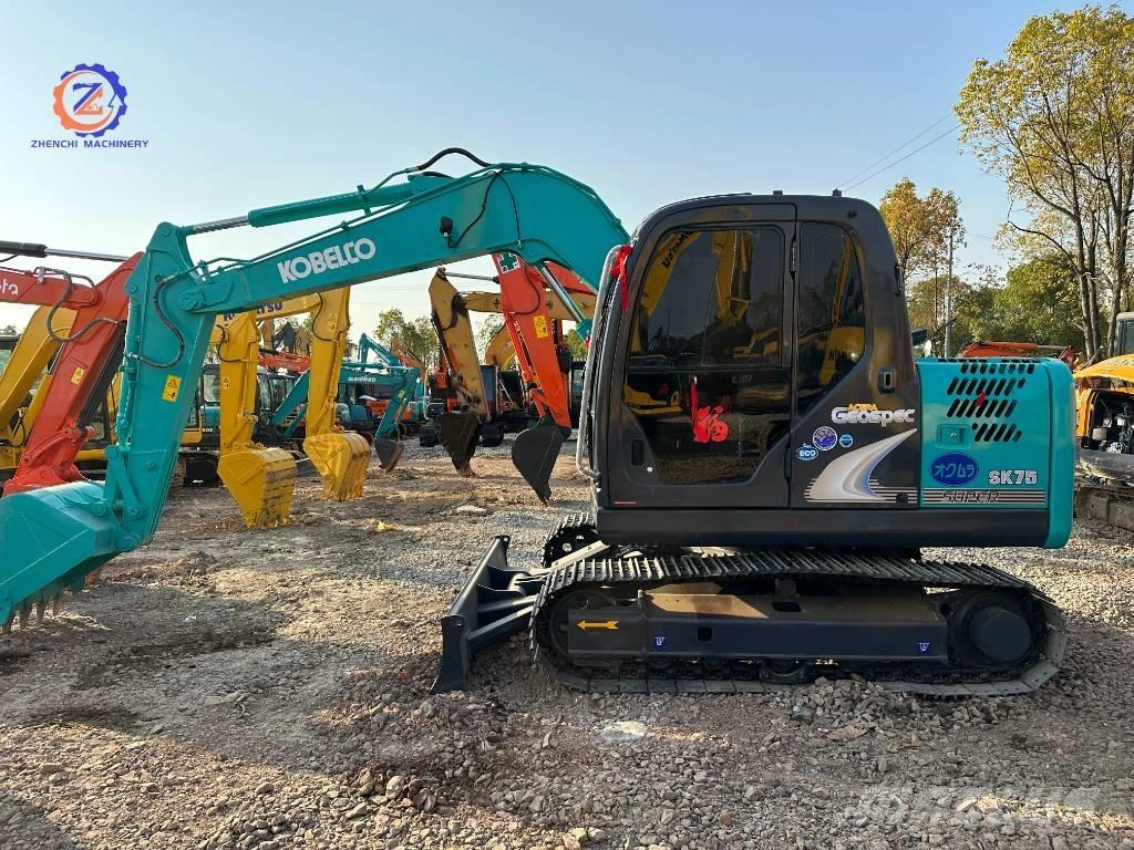 Kobelco SK 75 Vidutinės galios ekskavatoriai 7-12 t