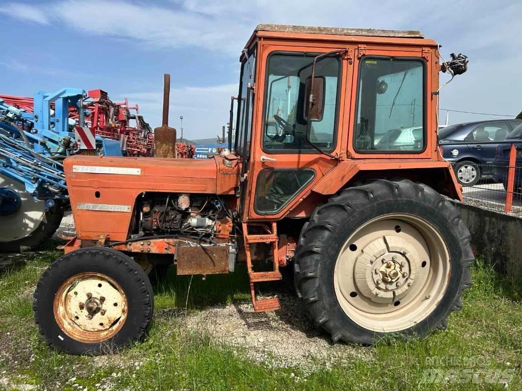 Belarus MTZ 560 Traktoriai