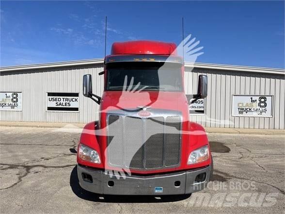 Peterbilt 579 Naudoti vilkikai