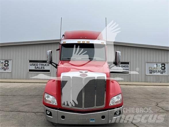 Peterbilt 579 Naudoti vilkikai
