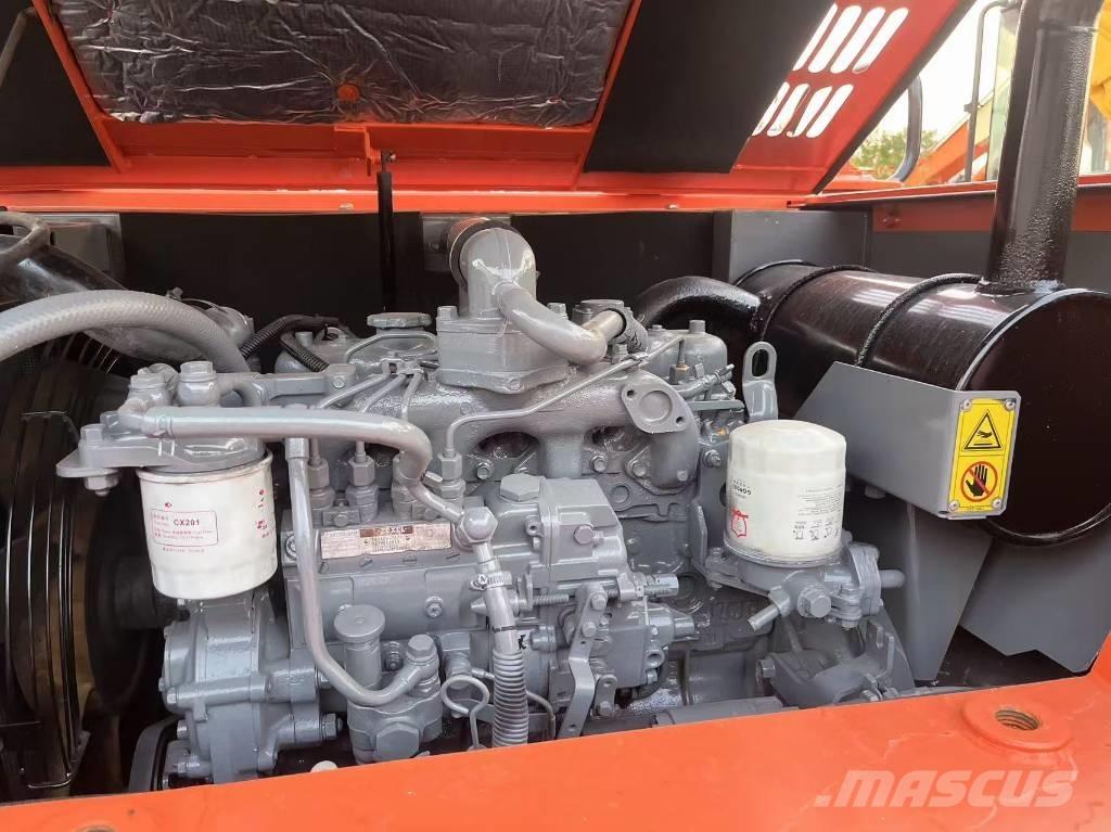 Hitachi ZX 70 Vidutinės galios ekskavatoriai 7-12 t