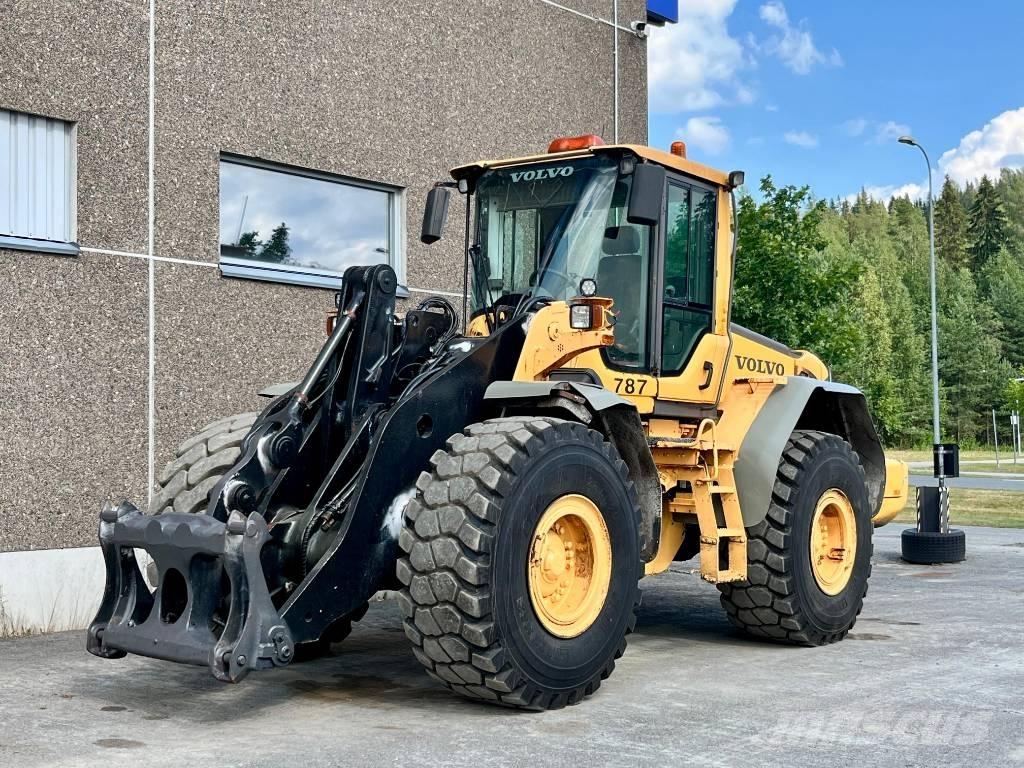 Volvo L 120 F Naudoti ratiniai krautuvai