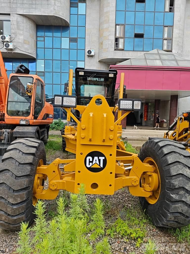 CAT 12 G Greideriai