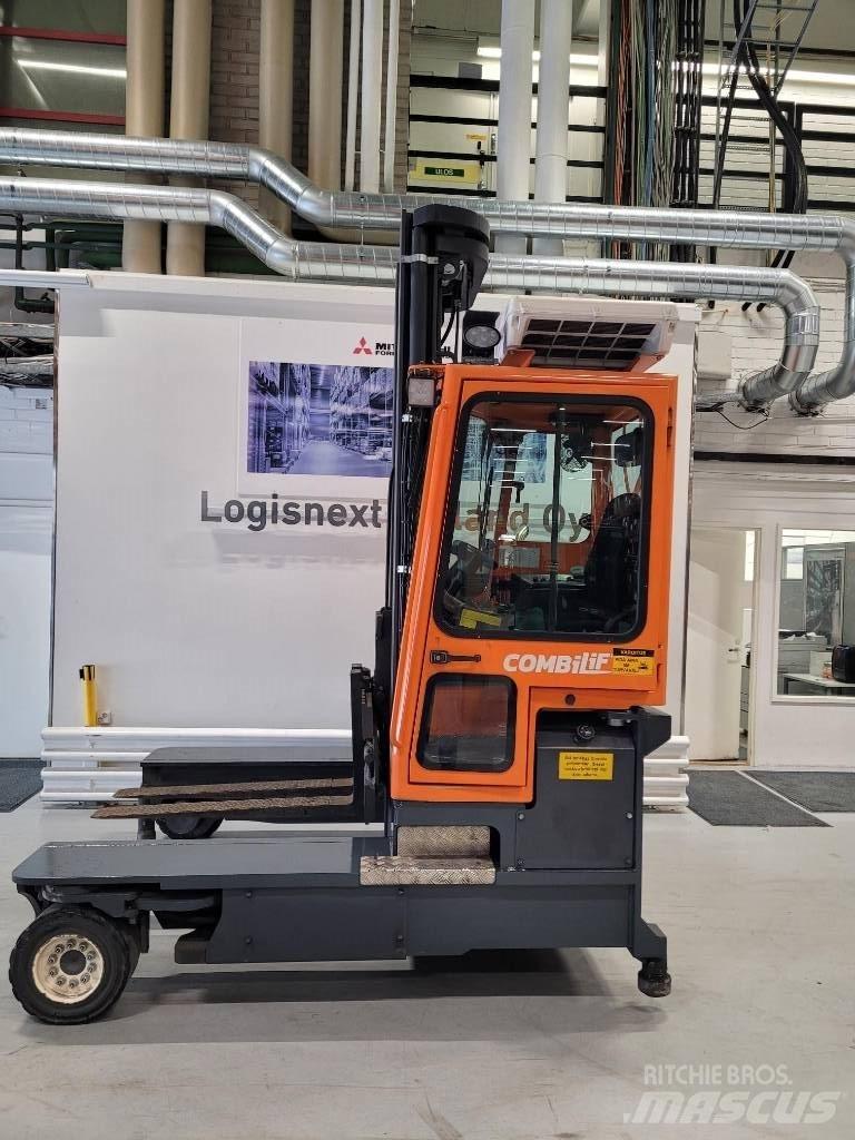 Combilift C 4000 Šakiniai krautuvai su privažiavimu iš visų keturių pusių
