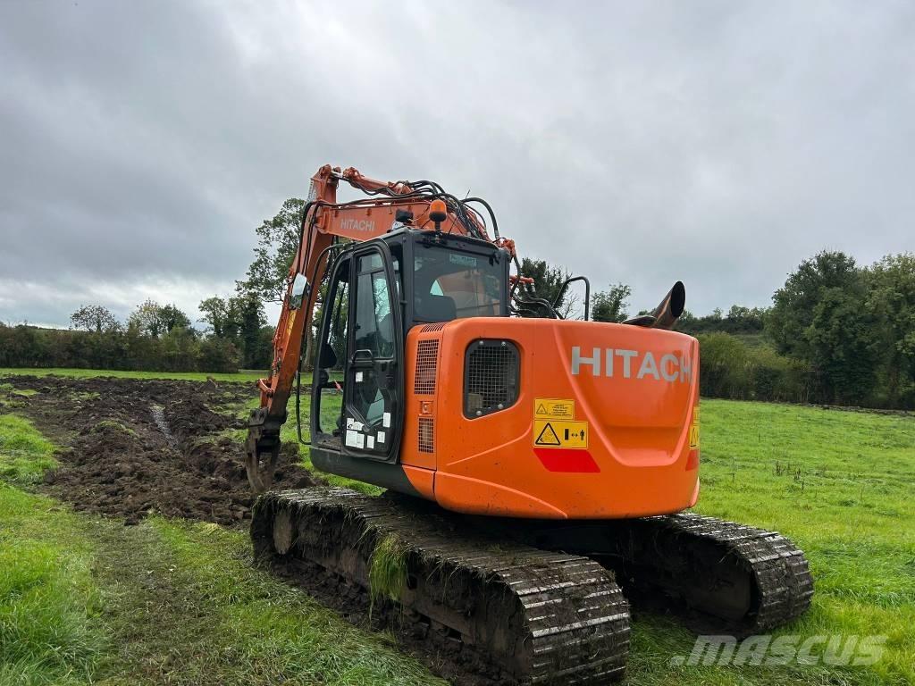 Hitachi ZX135-5 Vikšriniai ekskavatoriai