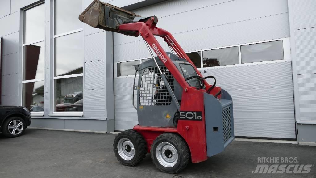 Neuson 501 S Krautuvai su šoniniu pasukimu