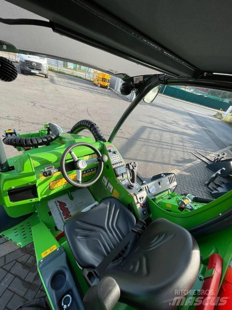 Avant 860 i Naudoti ratiniai krautuvai