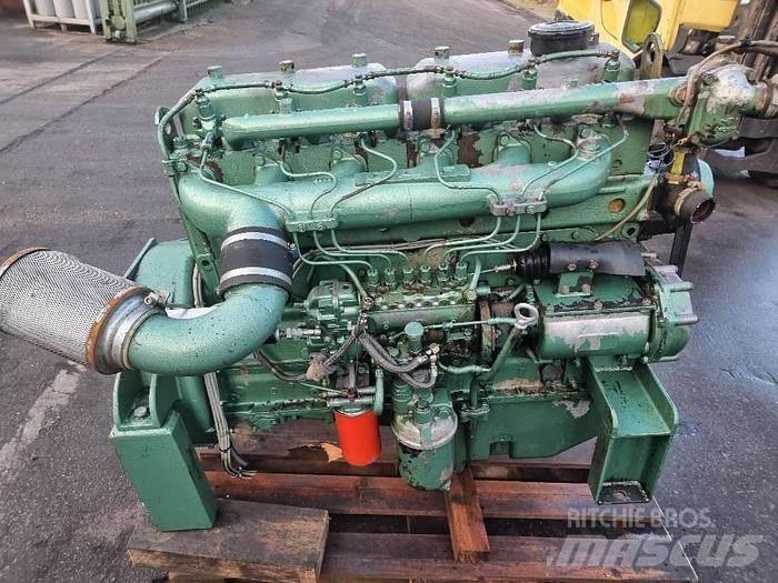  Engines DH 825 Transportas - Kita
