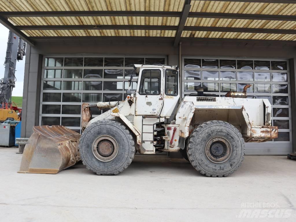 Liebherr L 551 Naudoti ratiniai krautuvai