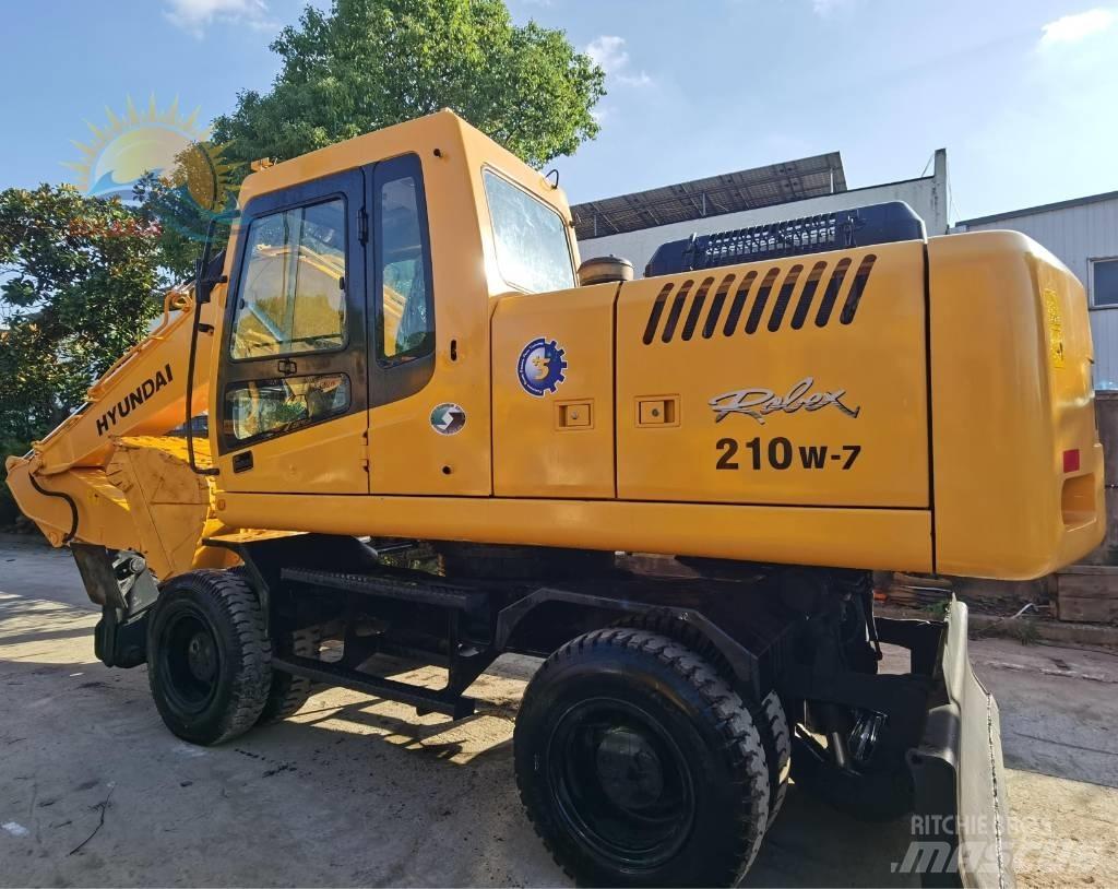 Hyundai R210W-7 Ratiniai ekskavatoriai