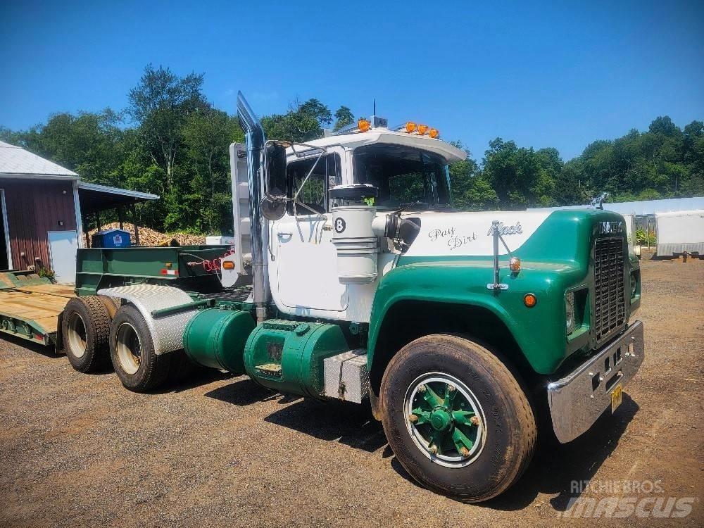 Mack R 688 ST Naudoti vilkikai