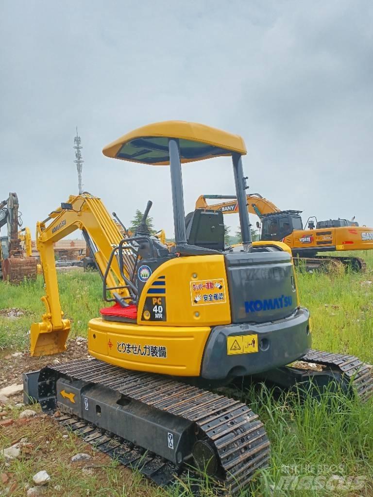 Komatsu PC 40 Vikšriniai ekskavatoriai