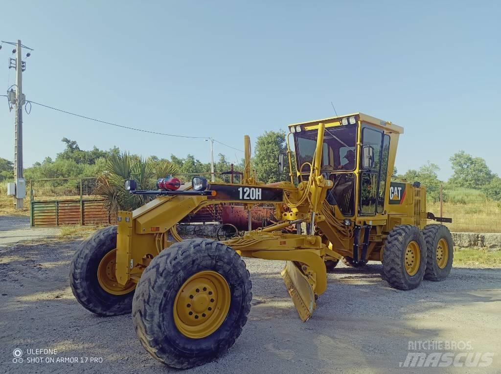 CAT 120 H Greideriai